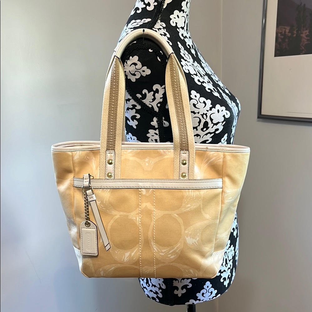Coach Signature Yellow & Cream Scribble Sateen Shoulder Bag F10805 EUC MSRP $345